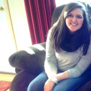 Meet your Posher, Emilee