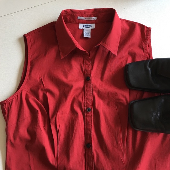 Old Navy Classic Sleeveless Blouse