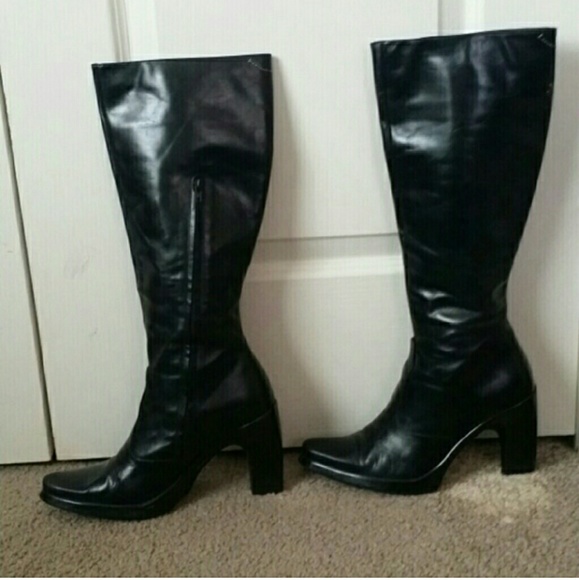 Black Boots