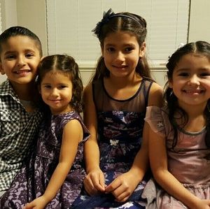 Meet your Posher, Esmeralda