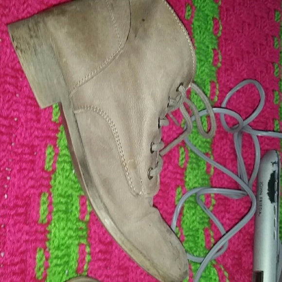 Steve madden boots!