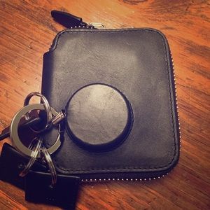 Retractable key ring wallet