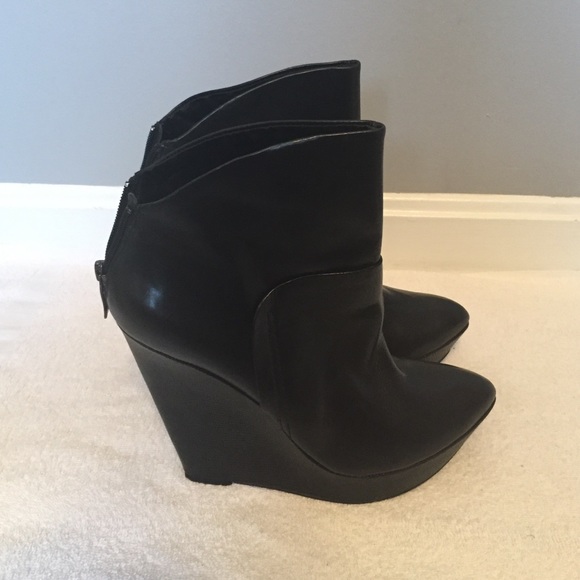 Guess by Marciano Shoes - Guess by Marciano black leather booties