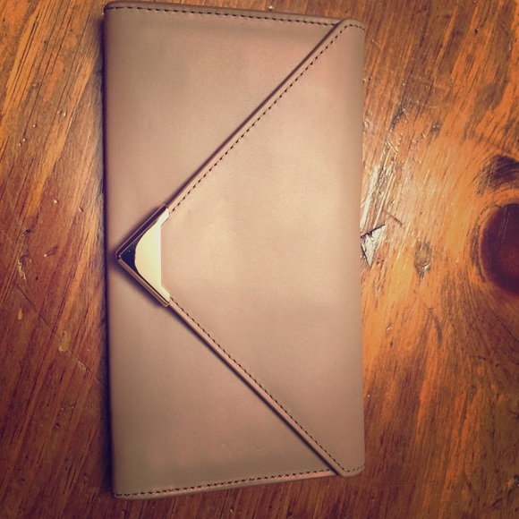 Tan Wallet