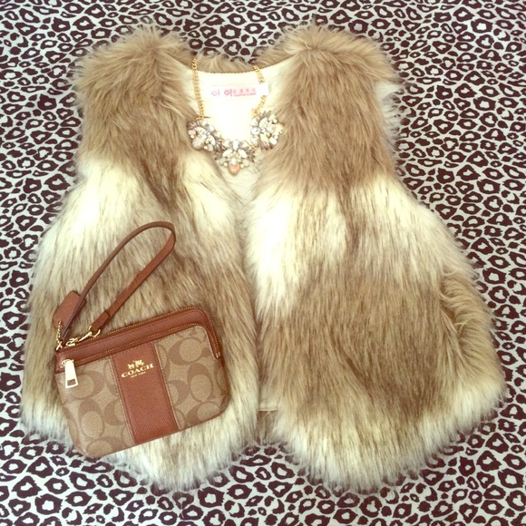 Cropped Faux Fur Vest