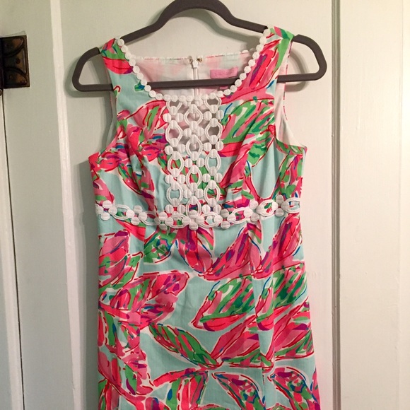 SOLD! Lilly Pulitzer Size 4 Rosie Shift Dress - Picture 2 of 4