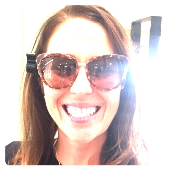 Meet your Posher, Melissa - Picture 1 of 1