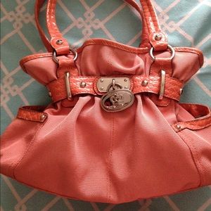 Coral purse -- darling! Lots of pockets
