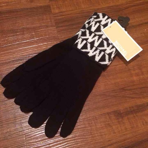 Michael Kors Mittens