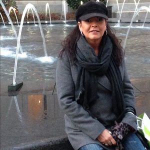 Meet your Posher, Sharon