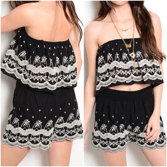 Pants - 🌞SALE🌞Black & Ivory two-piece short set S M L