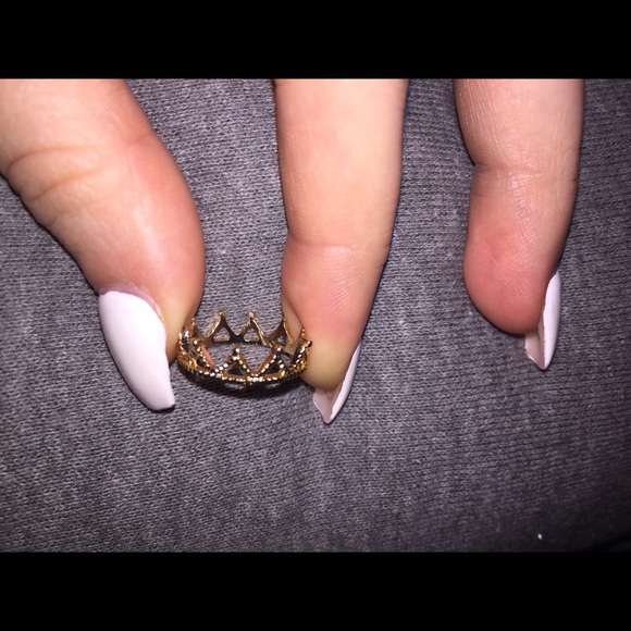 Jewelry - Gold Crown Midi Ring