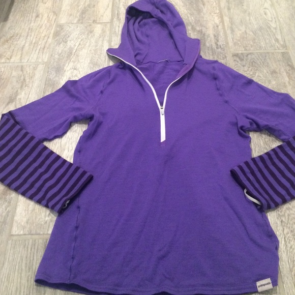 Patagonia merino hooded top