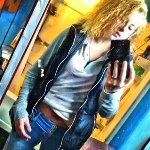 Meet your Posher, Desiree