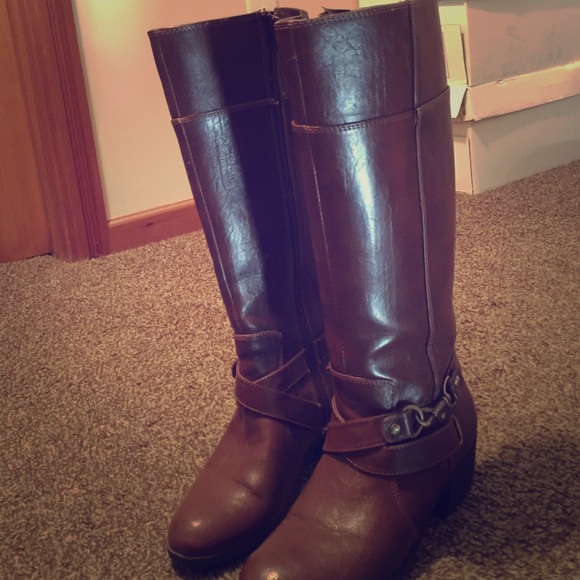 Size 7.5 life stride brown boots