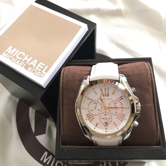 Michael Kors Accessories - Michael Kors Bradshaw Women's watch