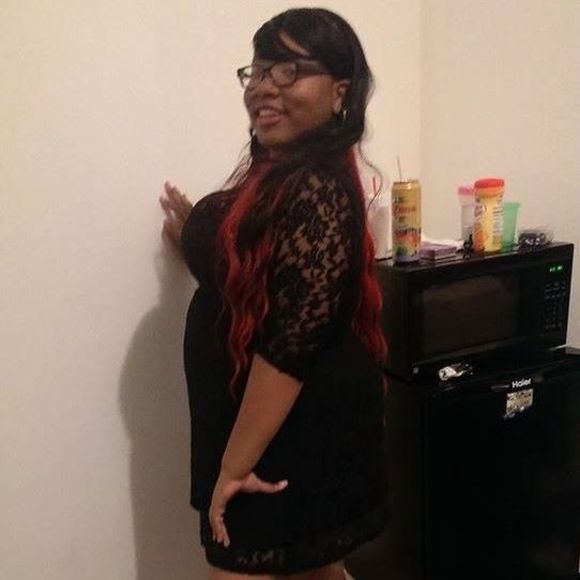 Meet your Posher, Dominique - Picture 1 of 1