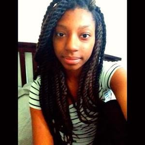 Meet your Posher, Mozelle