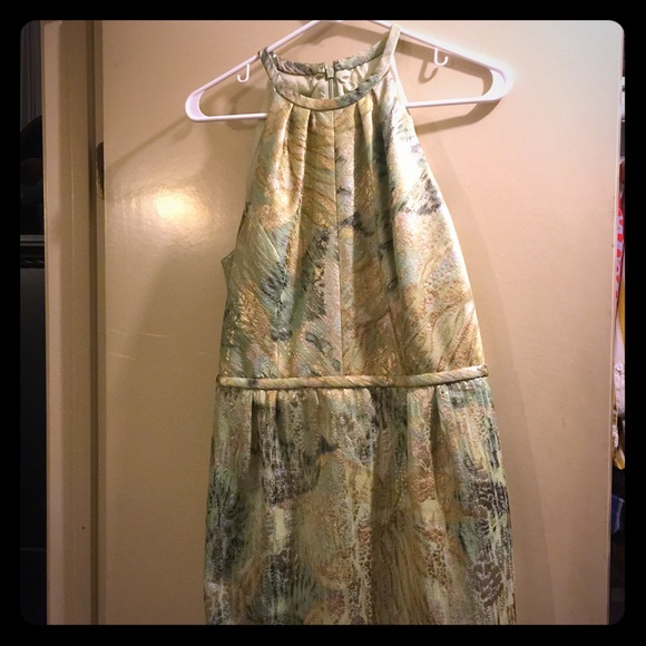 Gorgeous dress💚💛