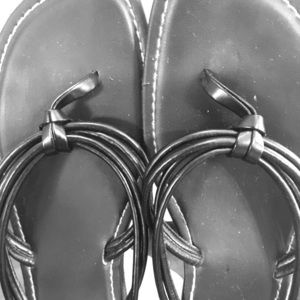 Sale 💥💥💥💥💥💥Black leather flip flop