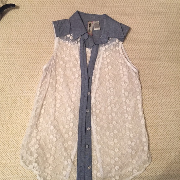 Lace tank with jean collar and button down - Picture 1 of 2