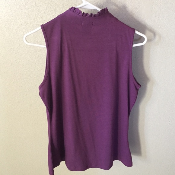 Ruffled top - Picture 2 of 2