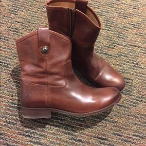 Frye Melissa Button Short