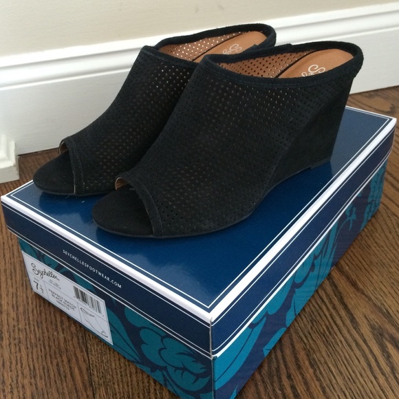 New Seychelles Perfect Match black wedge mule 7.5