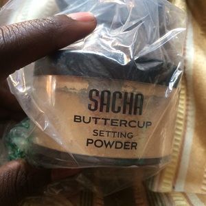 Sacha buttercup setting powder