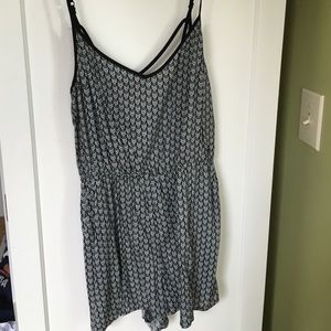 H&m romper crossback chevron