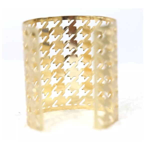 Houndstooth Metal Cut Out Gold Cuff Bracelet D13 - Picture 2 of 3