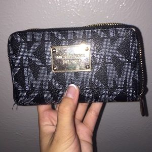 Michael Kors wallet