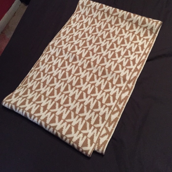 new micheal Kors scarf!