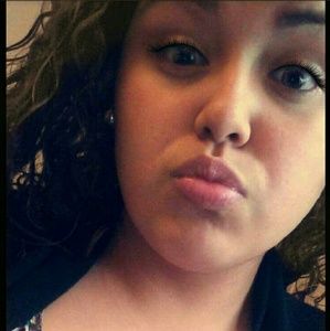 Meet your Posher, Adriana