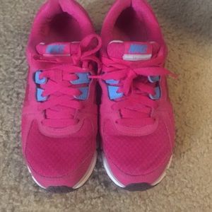 Nike Dual Fusion ST2
