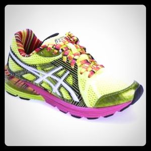 NWOT! Women's Sz9 ASICS