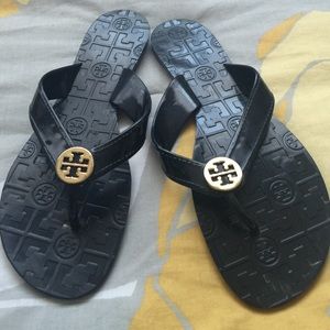 Tory burch black flip flops
