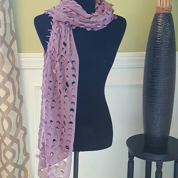 Macy's Accessories - ❗SALE❗Macy's Grass Collection Scarf