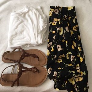 💕SALE💕Floral print joggers