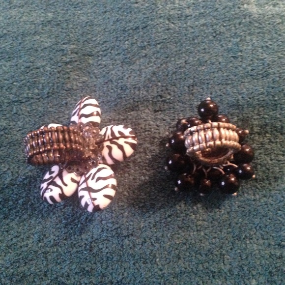 2 Flower expandable Rings - Picture 2 of 2