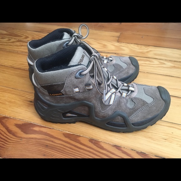 Lowa Gore-Tex hiking shoes (never used)