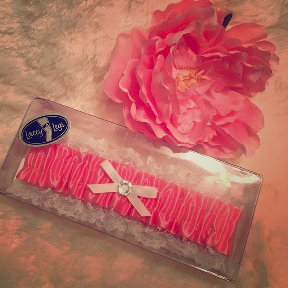 Brand new Pink garter - Picture 1 of 1