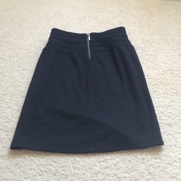 🆕✨Black Mini Pencil Skirt - Picture 2 of 2