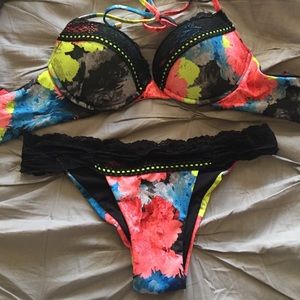 Beach Bunny push up bikini!