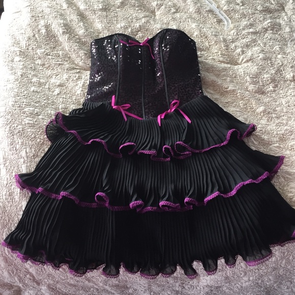 Betsey Johnson Dresses & Skirts - Perfect condition Betsey Johnson dress