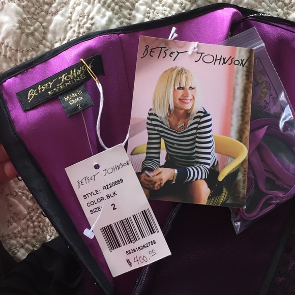 Perfect condition Betsey Johnson dress - Picture 3 of 3