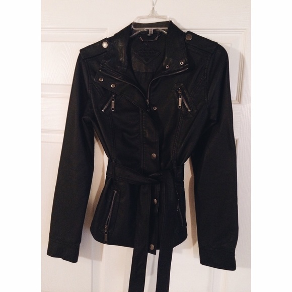 Cute black leather jacket