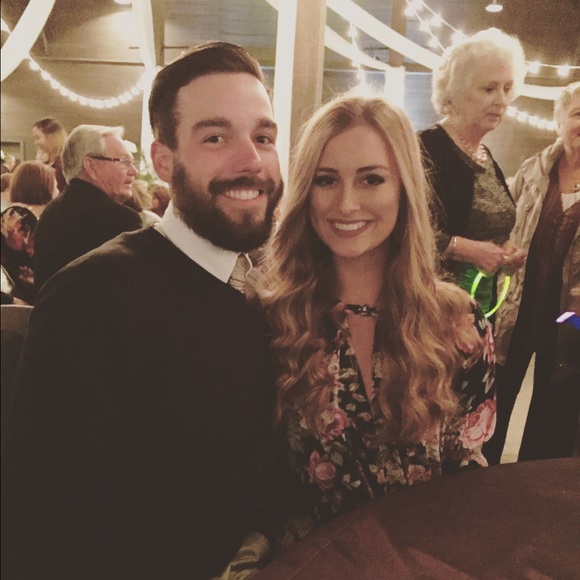 Meet your Posher, Jen - Picture 2 of 2