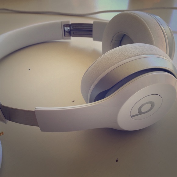 BEATS SOLO 2 BY DR DRE