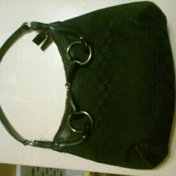 Black Gucci hand bag